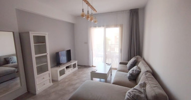 For Sale: Stylish two Bedroom Apartment with Pool in Tombs Of the Kings