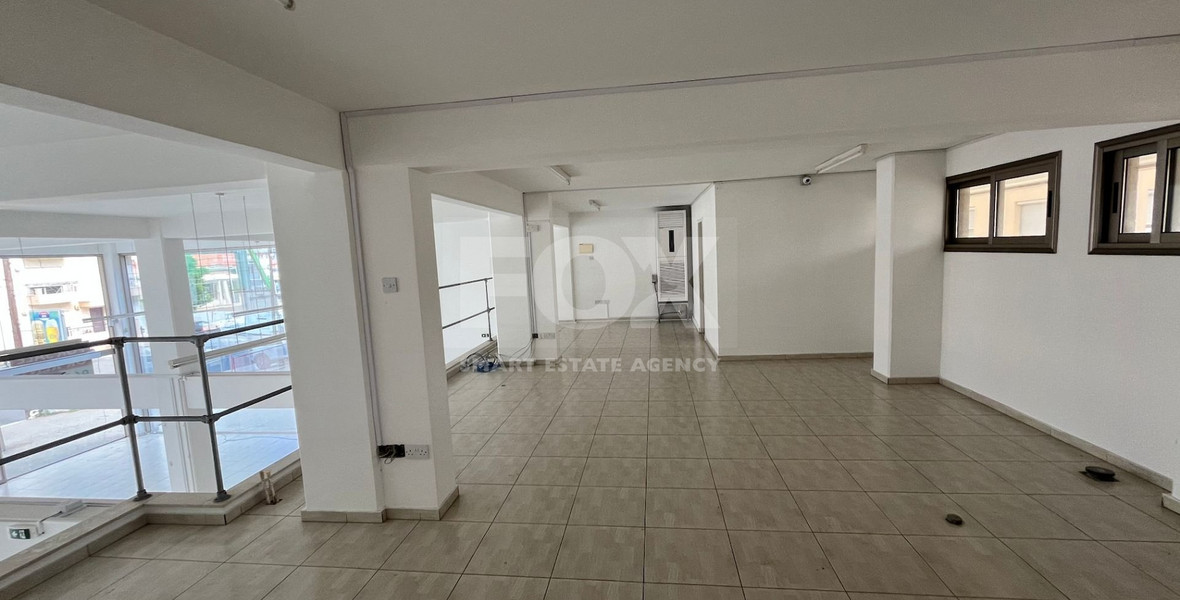 220m2 IMPRESSIVE STORE/SHOWROOM SPACE FOR RENT IN AGIOS NICOLAOS, A FEW STEPS AWAY FROM GEORGIOU GRIVA DIGENI