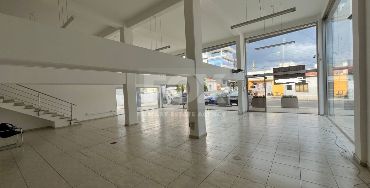 220m2 IMPRESSIVE STORE/SHOWROOM SPACE FOR RENT IN AGIOS NICOLAOS, A FEW STEPS AWAY FROM GEORGIOU GRIVA DIGENI
