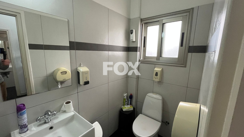 Office 300 m² for rent in Agios Nicolaos, Limassol, Cyprus