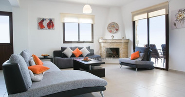 Elegant Two Bedroom Bungalow For Rent in Theletra, Paphos