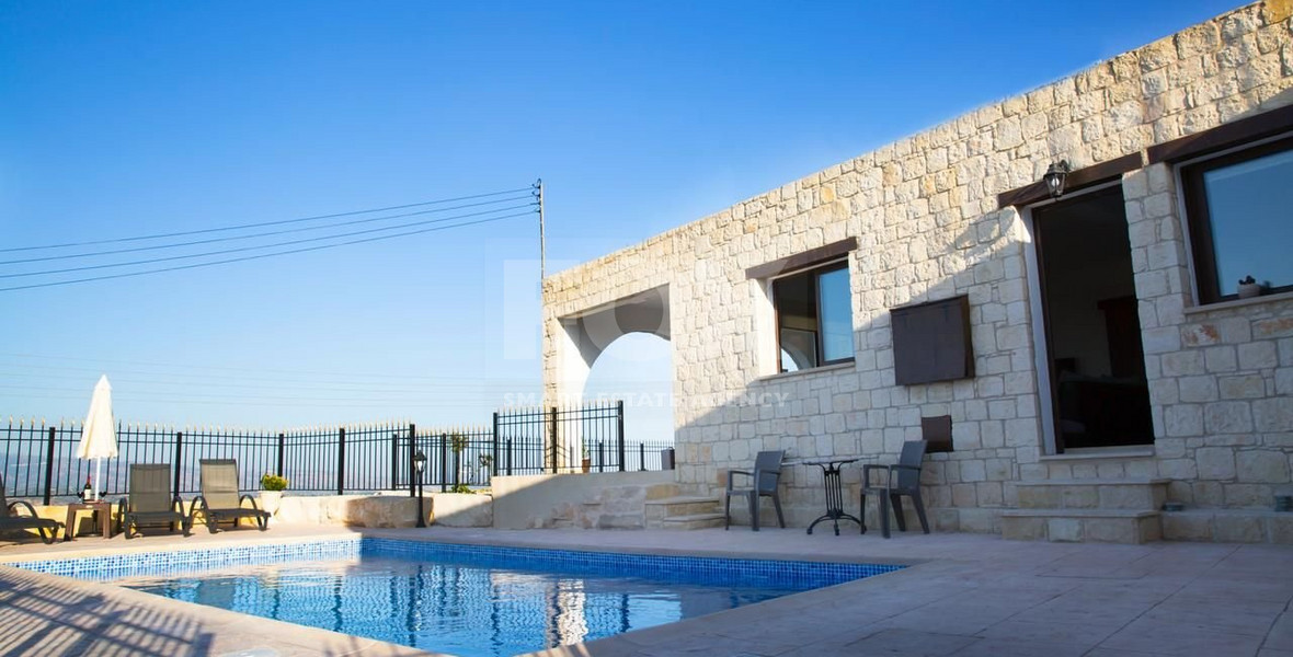 Elegant Two Bedroom Bungalow For Rent in Theletra, Paphos