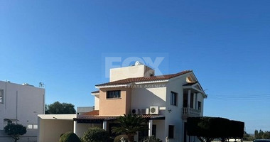 Four bedroom villa,  plus extra room, for sale in Emba, Paphos