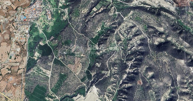 Large 5686 m2 Field  for Sale in Pentakomo