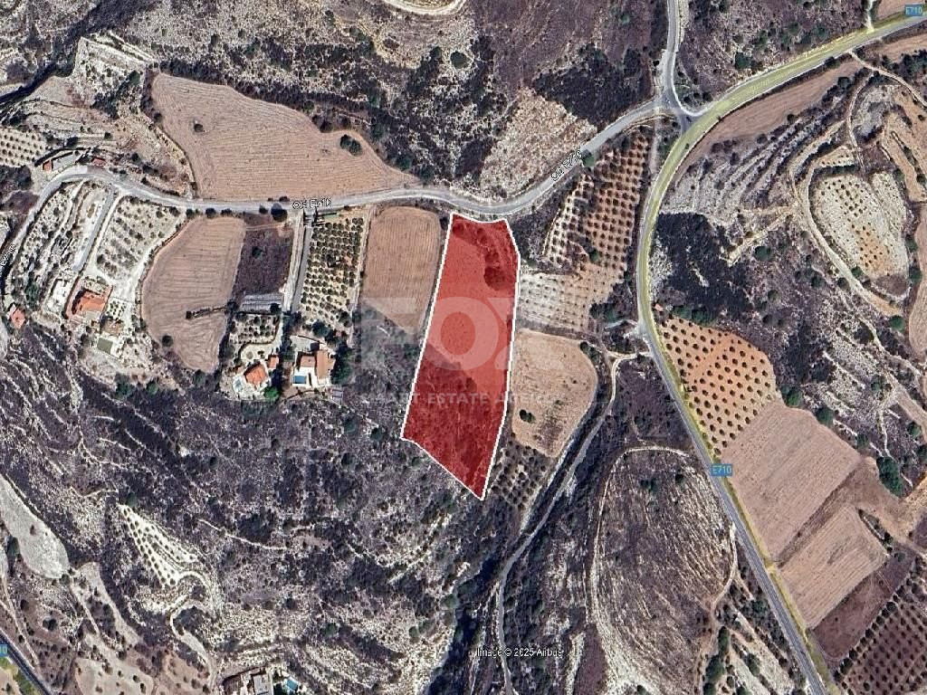 For sale an agricultural field in Armou community , in Paphos