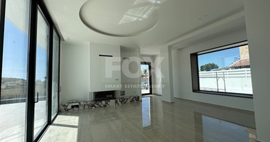 RENT: OUSTANDING 4 BEDROOM VILLA, LARGE SWIMMING POOL OVERFLOW, OPTIONAL FURNISHED, HIGH CEILINGS 3.8 METRES.