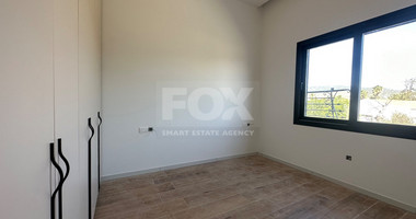 RENT: OUSTANDING 4 BEDROOM VILLA, LARGE SWIMMING POOL OVERFLOW, OPTIONAL FURNISHED, HIGH CEILINGS 3.8 METRES.