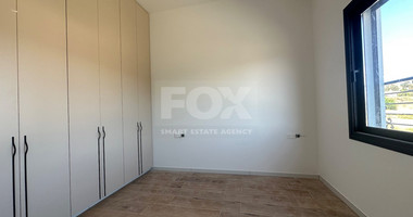 RENT: OUSTANDING 4 BEDROOM VILLA, LARGE SWIMMING POOL OVERFLOW, OPTIONAL FURNISHED, HIGH CEILINGS 3.8 METRES.