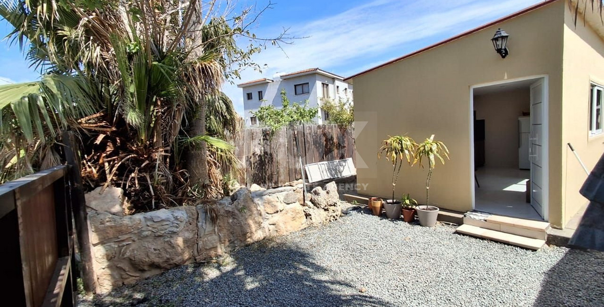 Modern Fully Furnished One Bedroom Bungalow to Rent in Chloraka