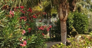 Charming 3-Bedroom Villa with Pool, Sea & Mountain Views