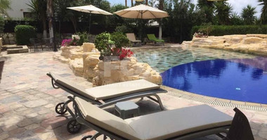 Charming 3-Bedroom Villa with Pool, Sea & Mountain Views