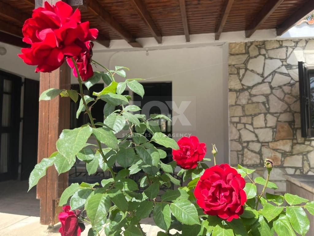 Charming 3-Bedroom Villa with Pool, Sea & Mountain Views