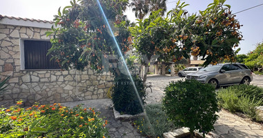 Charming 3-Bedroom Villa with Pool, Sea & Mountain Views