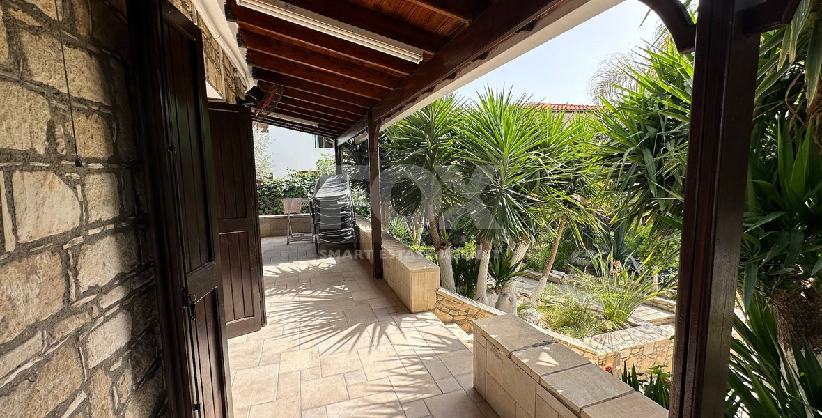 Charming 3-Bedroom Villa with Pool, Sea & Mountain Views