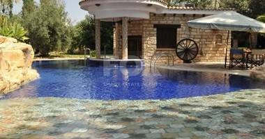 Deluxe Suite One Bedroom for rent in Anarita, Paphos