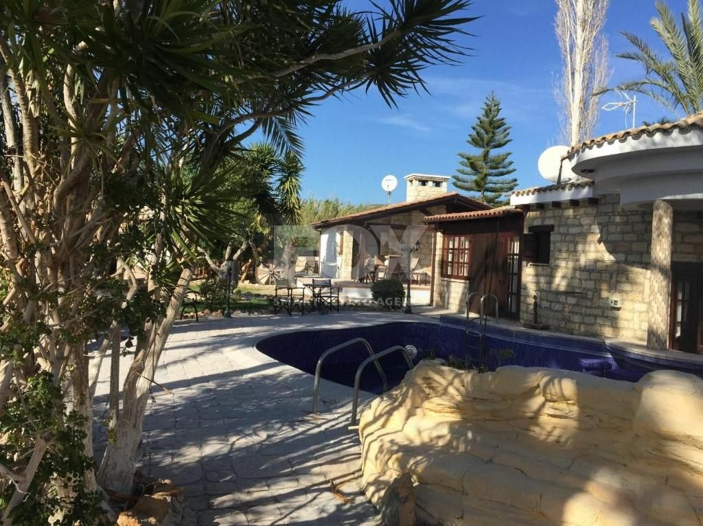 Deluxe Suite One Bedroom for rent in Anarita, Paphos