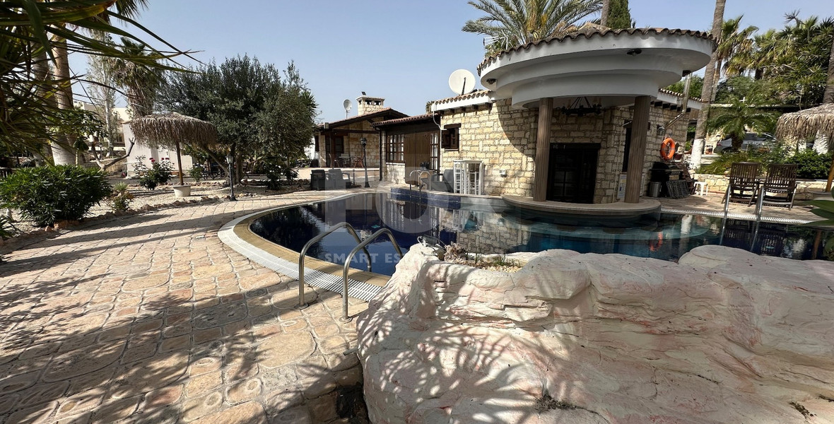 Deluxe Suite One Bedroom for rent in Anarita, Paphos