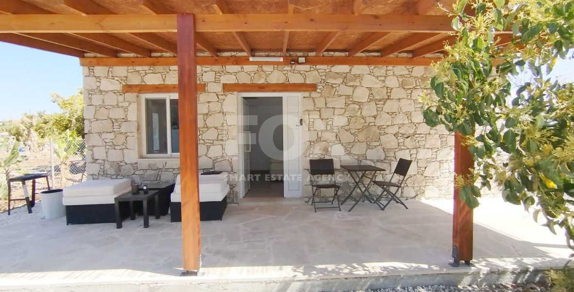 Stone Built Bungalow for Rent in Sea Caves, Peyia