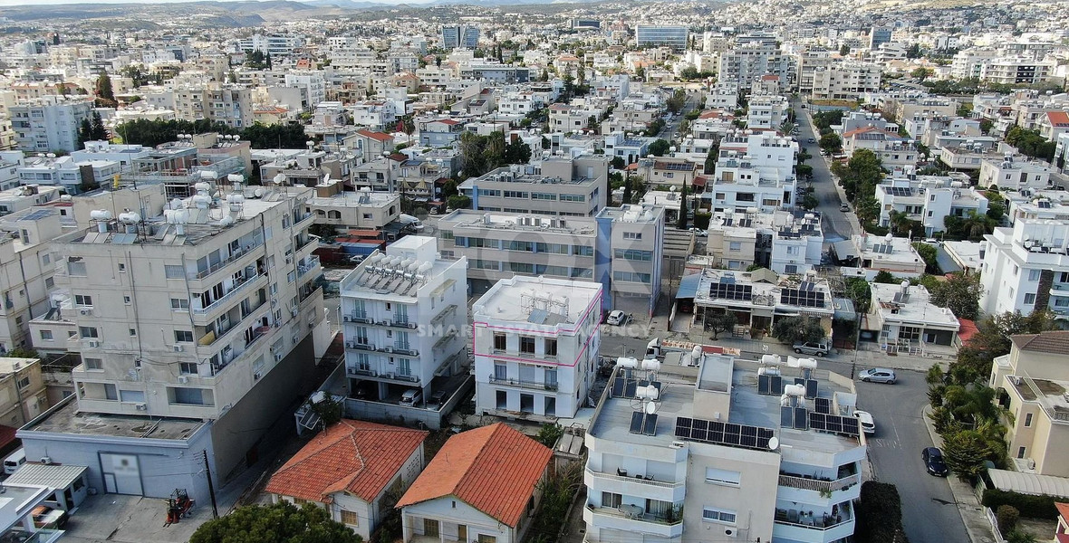 Four bedroom penthouse for sale in Apostoloi Petrou & Pavlou Limassol