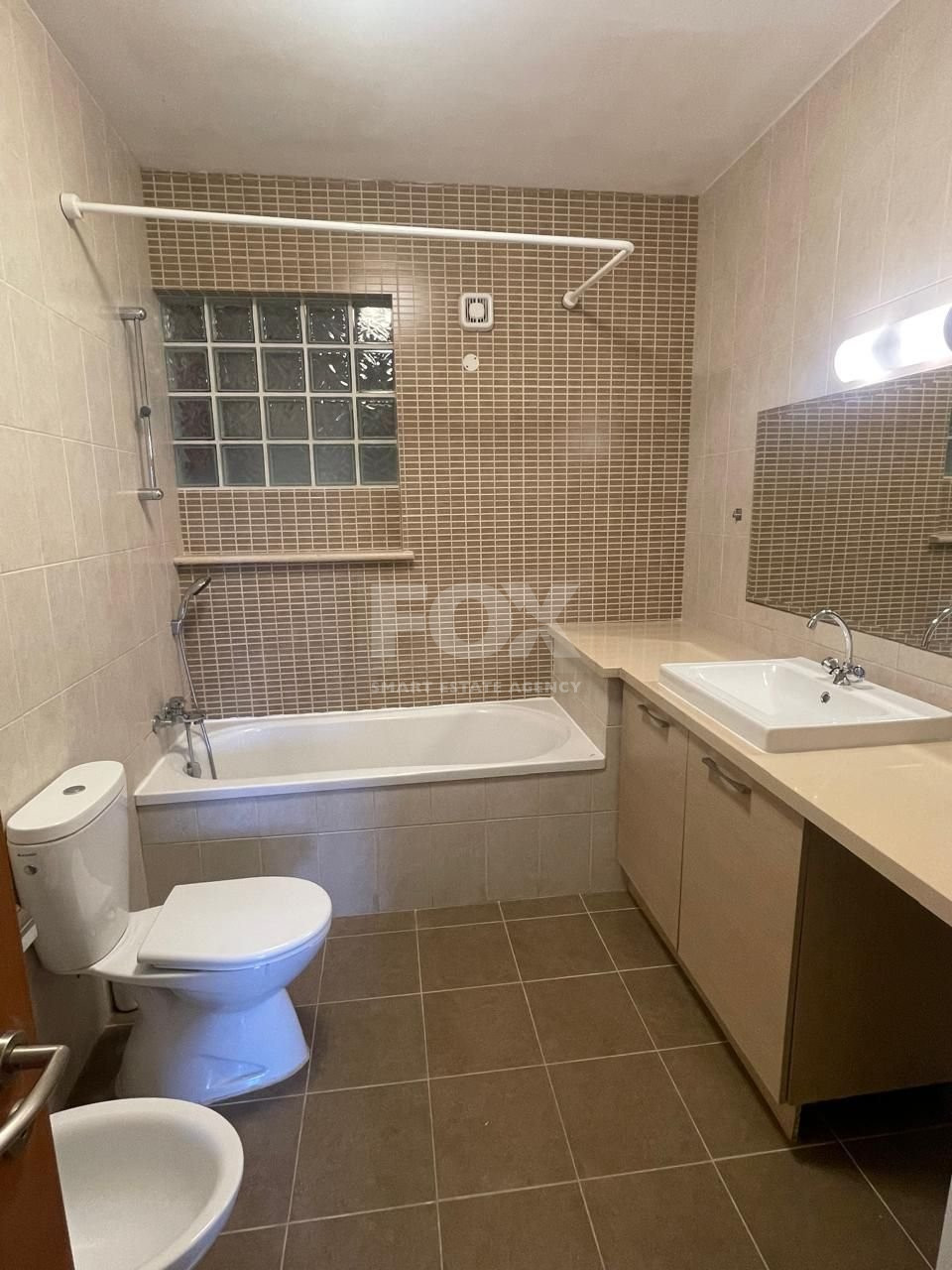 Three bedroom apartment for rent in Agia Zoni, Limassol