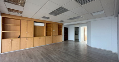 SALE: OPEN PLAN OFFICES OFFERING 200 SQM APPROXIMATE COVERED AREA ON PRIME BUSINESS AVENUE ON GRIVA DIGENI