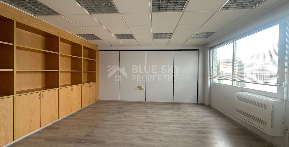 SALE: OPEN PLAN OFFICES OFFERING 200 SQM APPROXIMATE COVERED AREA ON PRIME BUSINESS AVENUE ON GRIVA DIGENI
