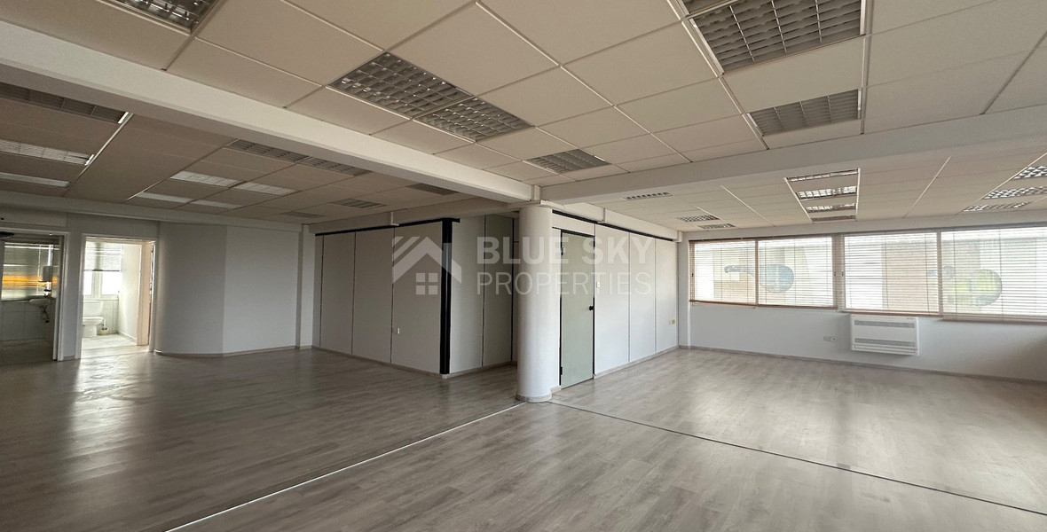 SALE: OPEN PLAN OFFICES OFFERING 200 SQM APPROXIMATE COVERED AREA ON PRIME BUSINESS AVENUE ON GRIVA DIGENI