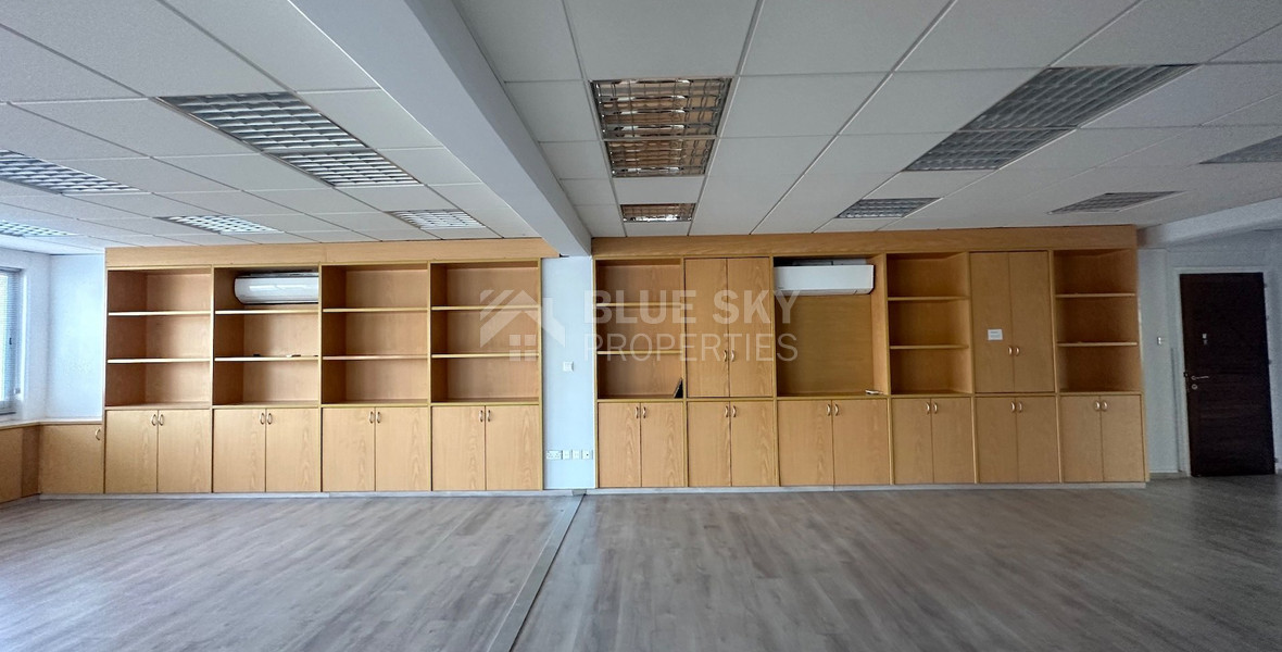 SALE: OPEN PLAN OFFICES OFFERING 200 SQM APPROXIMATE COVERED AREA ON PRIME BUSINESS AVENUE ON GRIVA DIGENI