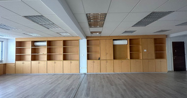 SALE: OPEN PLAN OFFICES OFFERING 200 SQM APPROXIMATE COVERED AREA ON PRIME BUSINESS AVENUE ON GRIVA DIGENI