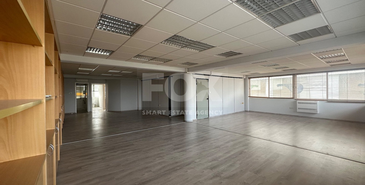 SALE: OPEN PLAN OFFICES OFFERING 200 SQM APPROXIMATE COVERED AREA ON PRIME BUSINESS AVENUE ON GRIVA DIGENI