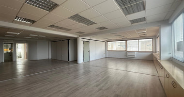 SALE: OPEN PLAN OFFICES OFFERING 200 SQM APPROXIMATE COVERED AREA ON PRIME BUSINESS AVENUE ON GRIVA DIGENI