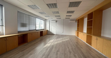 SALE: OPEN PLAN OFFICES OFFERING 200 SQM APPROXIMATE COVERED AREA ON PRIME BUSINESS AVENUE ON GRIVA DIGENI