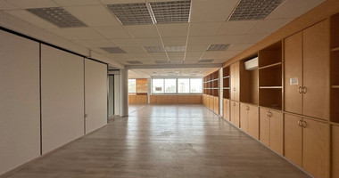 SALE: OPEN PLAN OFFICES OFFERING 200 SQM APPROXIMATE COVERED AREA ON PRIME BUSINESS AVENUE ON GRIVA DIGENI