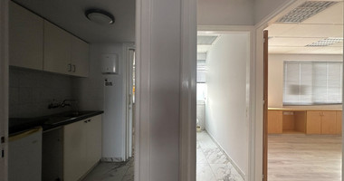 SALE: OPEN PLAN OFFICES OFFERING 200 SQM APPROXIMATE COVERED AREA ON PRIME BUSINESS AVENUE ON GRIVA DIGENI