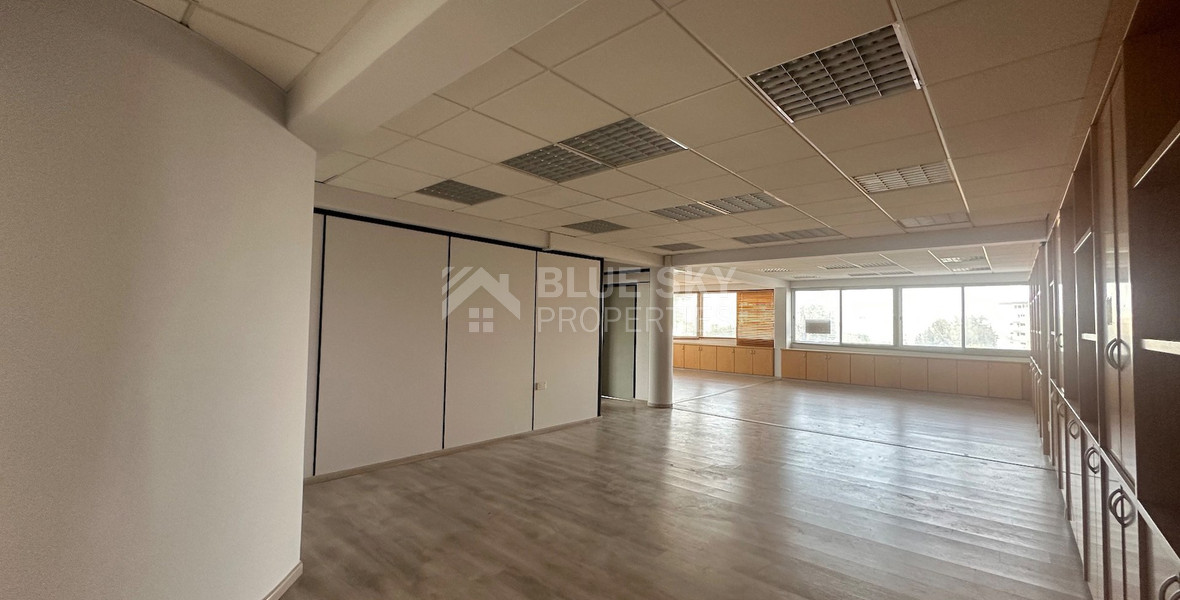 SALE: OPEN PLAN OFFICES OFFERING 200 SQM APPROXIMATE COVERED AREA ON PRIME BUSINESS AVENUE ON GRIVA DIGENI