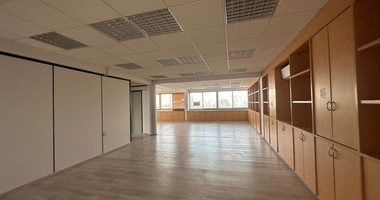 SALE: OPEN PLAN OFFICES OFFERING 200 SQM APPROXIMATE COVERED AREA ON PRIME BUSINESS AVENUE ON GRIVA DIGENI