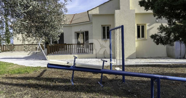 Spacious Bungalow for Rent in Sunny Kathikas Area