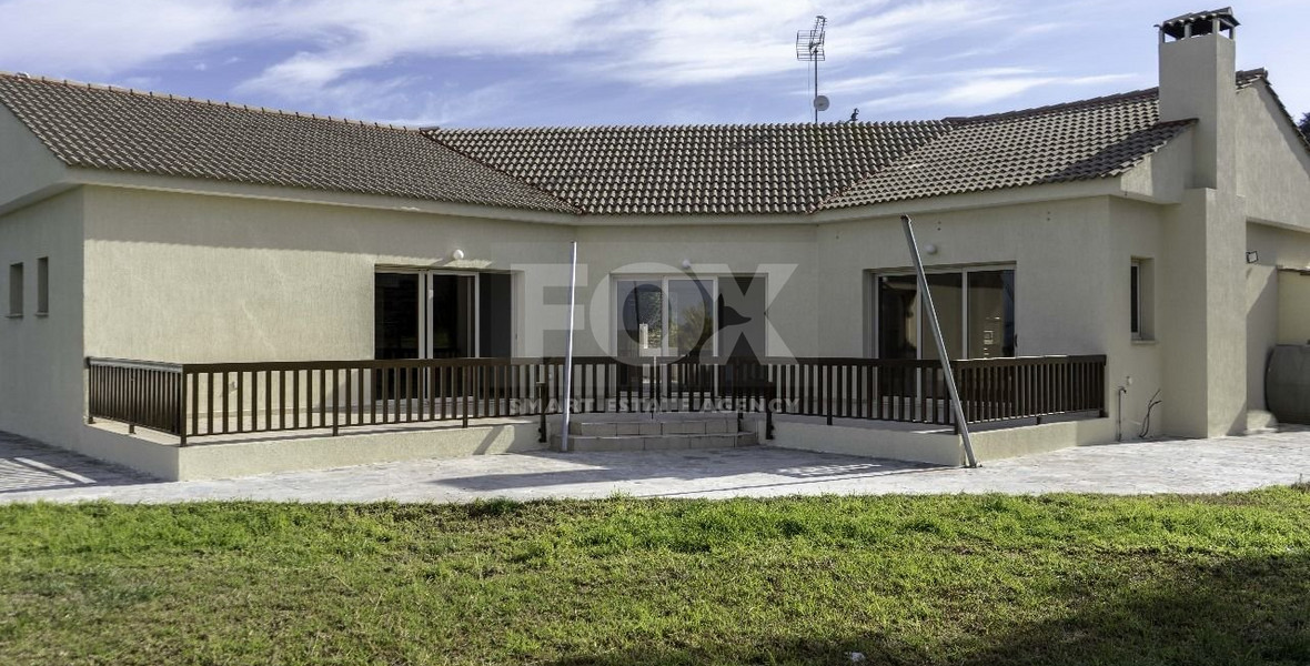 Spacious Bungalow for Rent in Sunny Kathikas Area