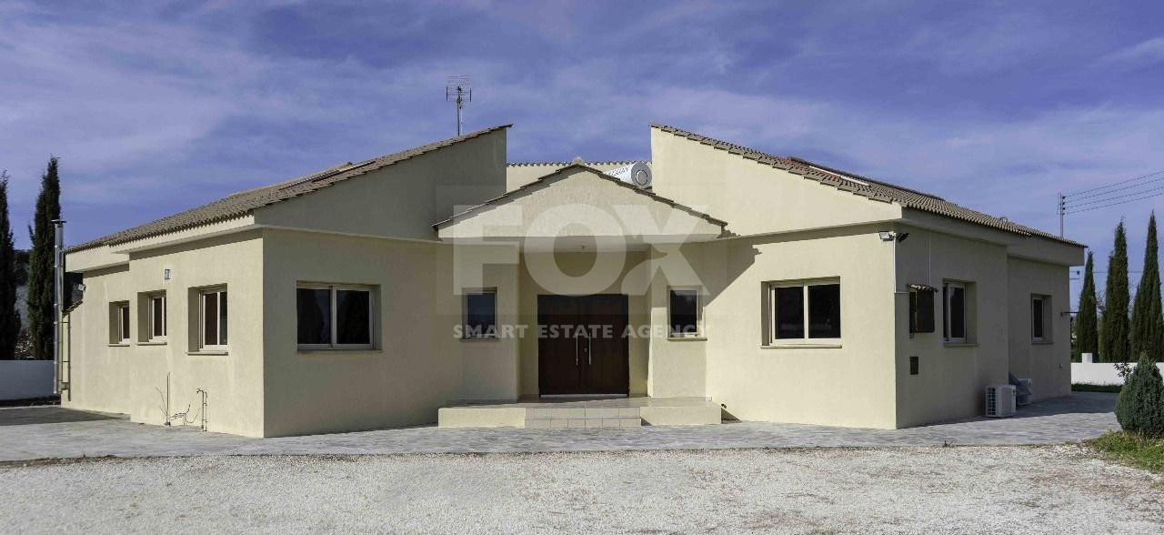 Spacious Bungalow for Rent in Sunny Kathikas Area