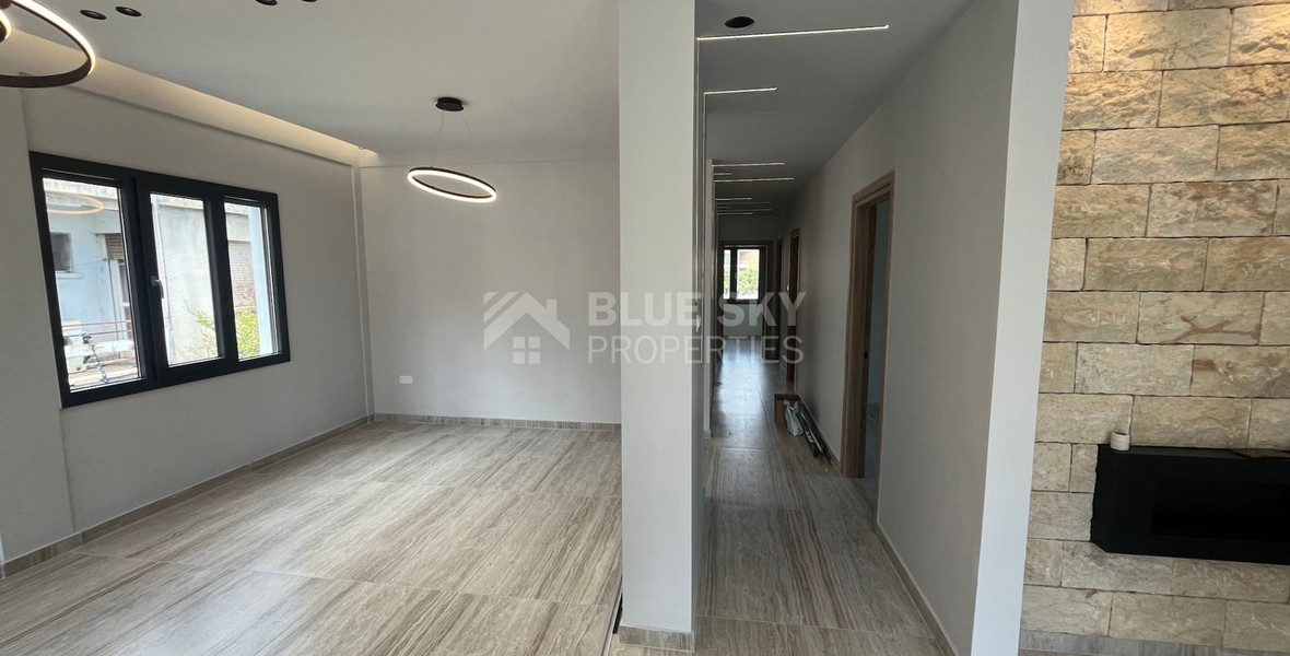 For rent Luxurious Ultra-Modern Unfurnished Apartment with 3 Bedrooms in Neapolis