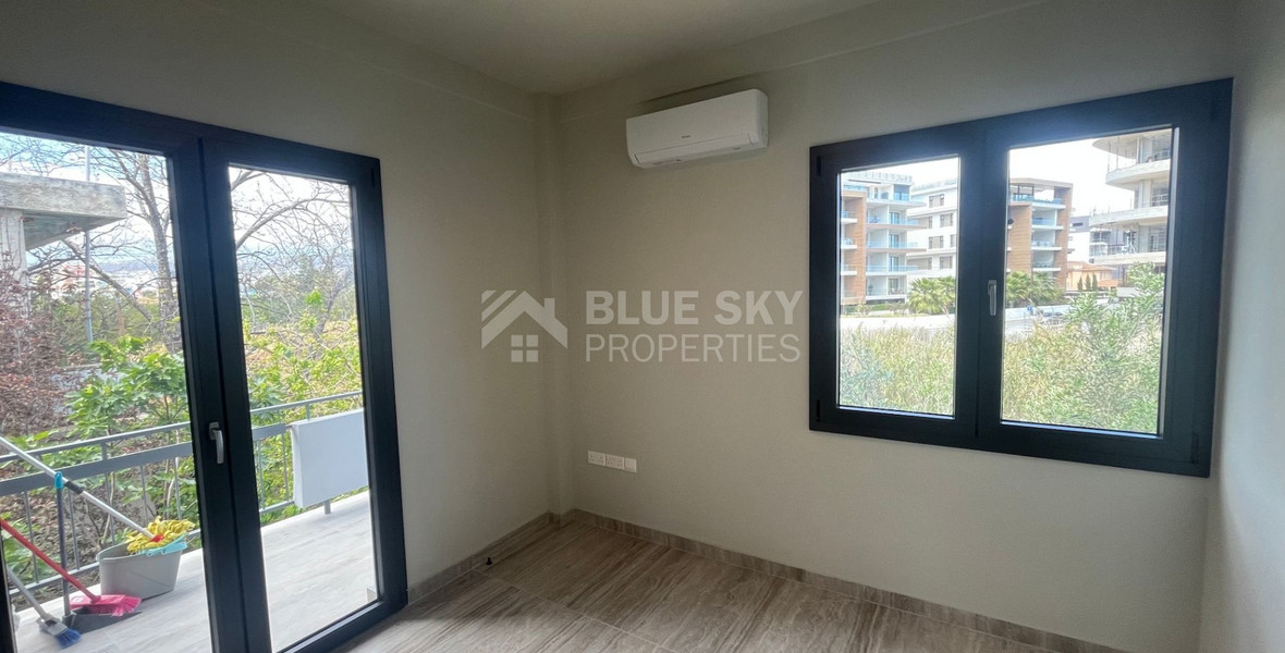 For rent Luxurious Ultra-Modern Unfurnished Apartment with 3 Bedrooms in Neapolis