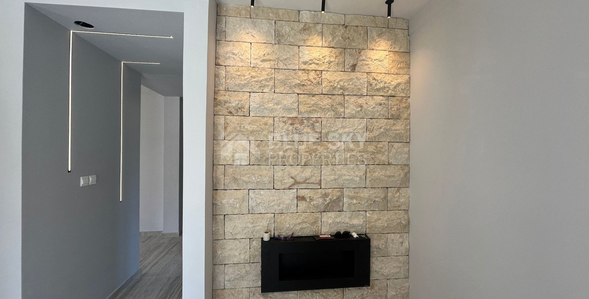 For rent Luxurious Ultra-Modern Unfurnished Apartment with 3 Bedrooms in Neapolis