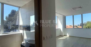 Three bedroom apartment in the heart of Paphos -