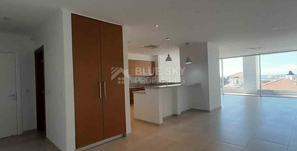 Three bedroom apartment in the heart of Paphos -