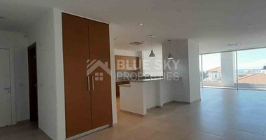 Three bedroom apartment in the heart of Paphos -