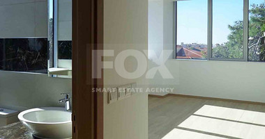 Three bedroom apartment in the heart of Paphos -