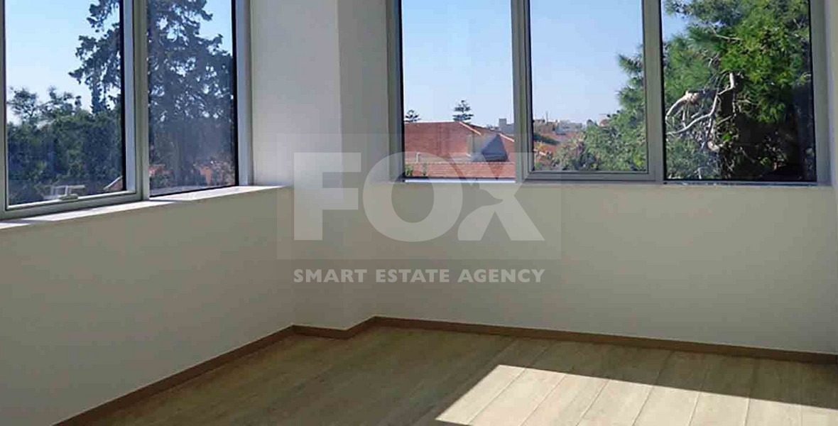 Three bedroom apartment in the heart of Paphos -
