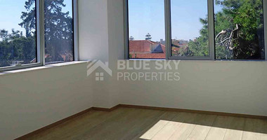 Three bedroom apartment in the heart of Paphos -