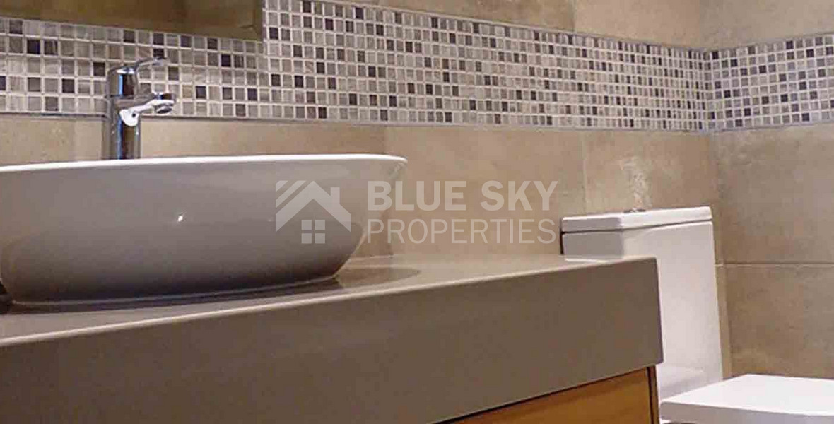 Three bedroom apartment in the heart of Paphos -