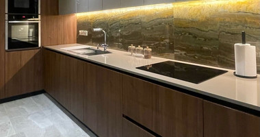 SALE: LUXURY HOUSE 3 BEDROOMS & 3 BATHROOMS WITH GARDEN IN PAPAS AREA OF LIMASSOL